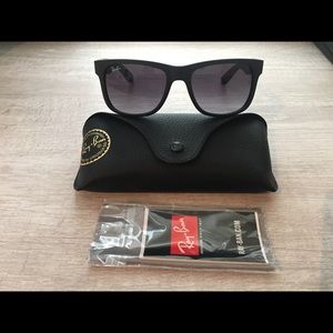 Justin Classic Ray-Ban Sunglasses